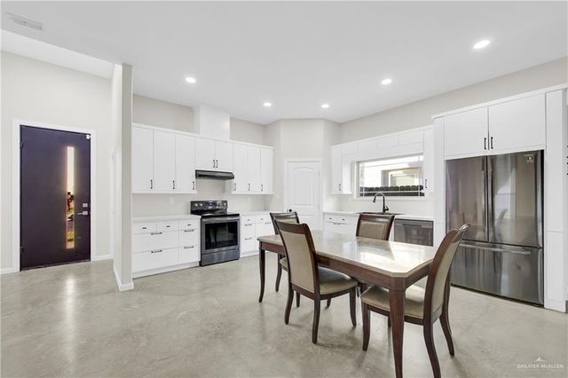 2003 N 32nd Street, Hidalgo, TX 78557