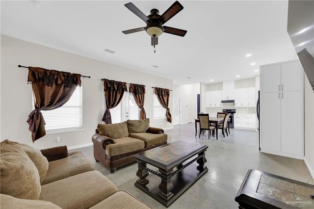 2003 N 32nd Street, Hidalgo, TX 78557