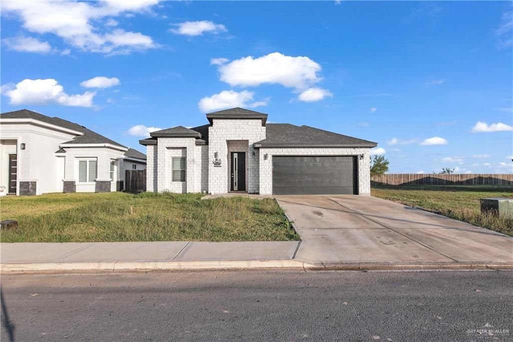 2003 N 32nd Street, Hidalgo, TX 78557