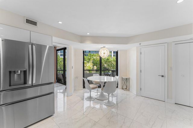 3120 S Ocean Boulevard 3-202, Palm Beach, FL 33480