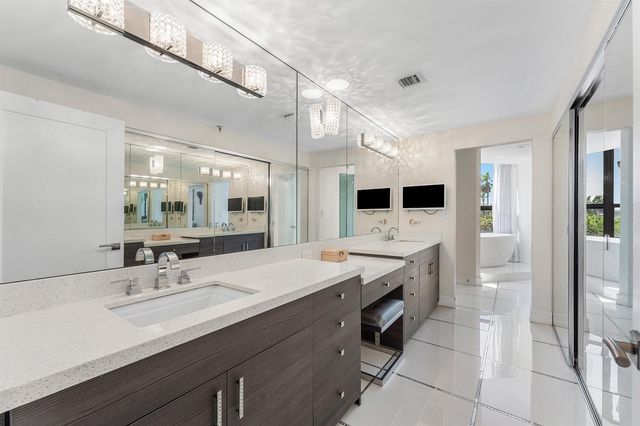 3120 S Ocean Boulevard 3-202, Palm Beach, FL 33480