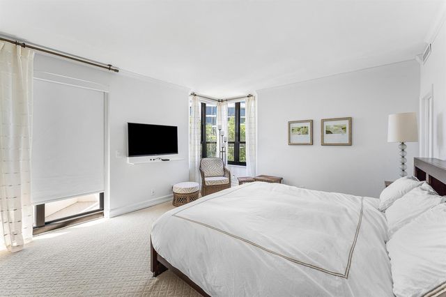 3120 S Ocean Boulevard 3-202, Palm Beach, FL 33480