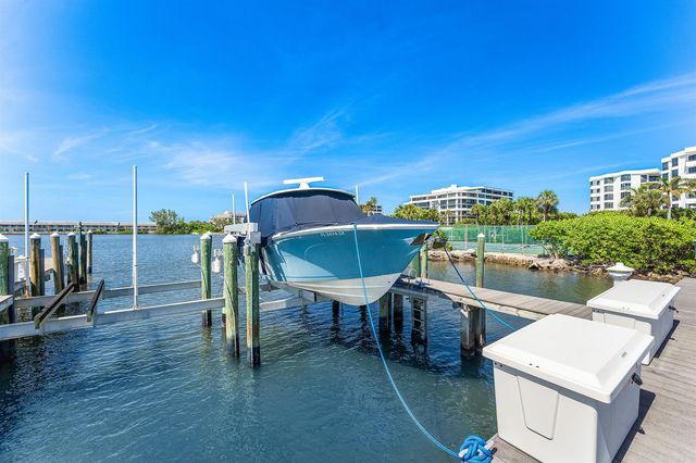 3120 S Ocean Boulevard 3-202, Palm Beach, FL 33480