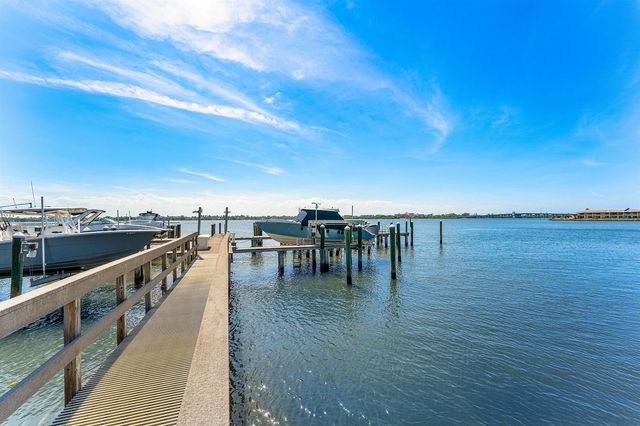 3120 S Ocean Boulevard 3-202, Palm Beach, FL 33480