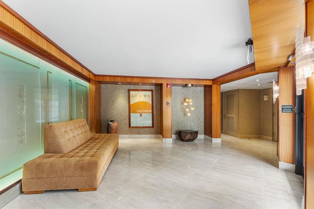 3120 S Ocean Boulevard 3-202, Palm Beach, FL 33480