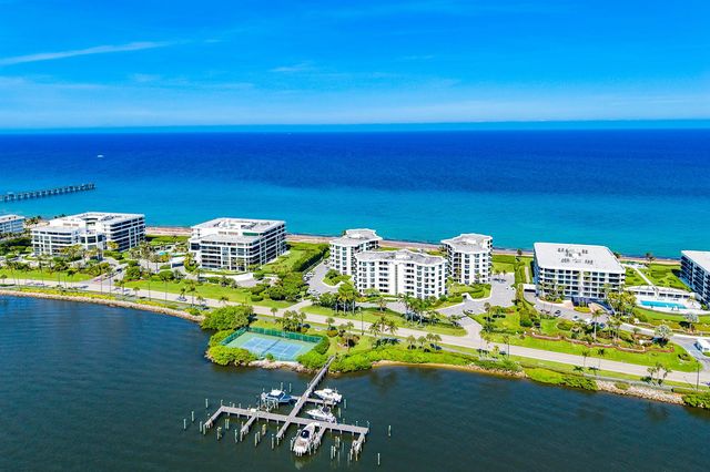 3120 S Ocean Boulevard 3-202, Palm Beach, FL 33480