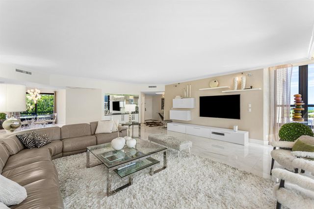 3120 S Ocean Boulevard 3-202, Palm Beach, FL 33480