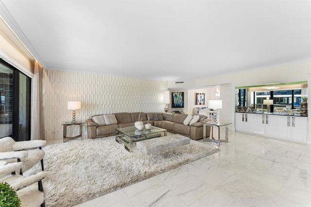 3120 S Ocean Boulevard 3-202, Palm Beach, FL 33480
