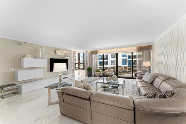 3120 S Ocean Boulevard 3-202, Palm Beach, FL 33480