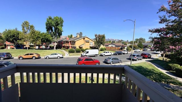 1664 Hollowcreek Place, San Jose, CA 95121