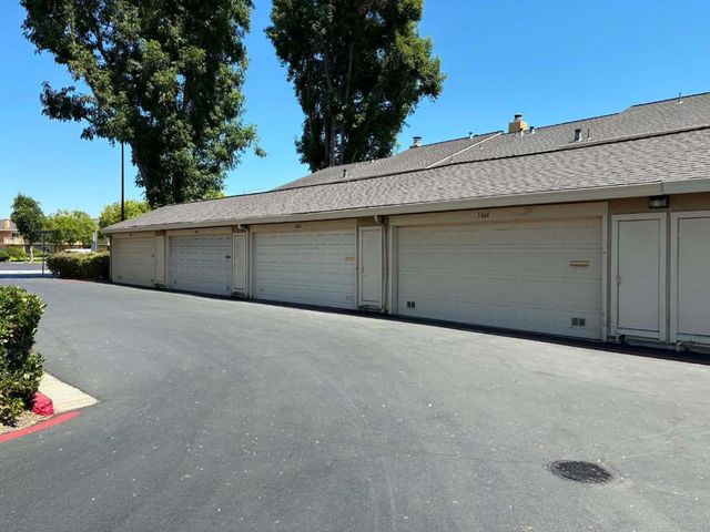 1664 Hollowcreek Place, San Jose, CA 95121