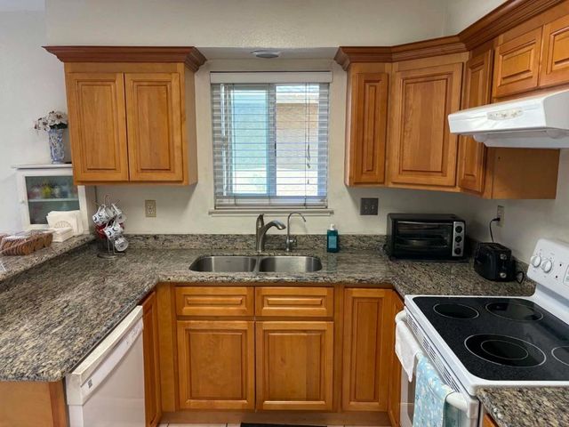 1664 Hollowcreek Place, San Jose, CA 95121