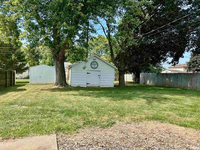 1122 GALBRAITH Drive, Clinton, IA 52732