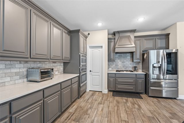 911 Royal Court, Mansfield, TX 76063