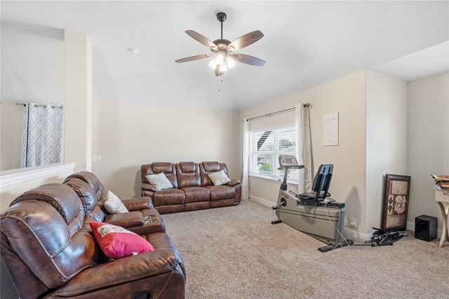 911 Royal Court, Mansfield, TX 76063