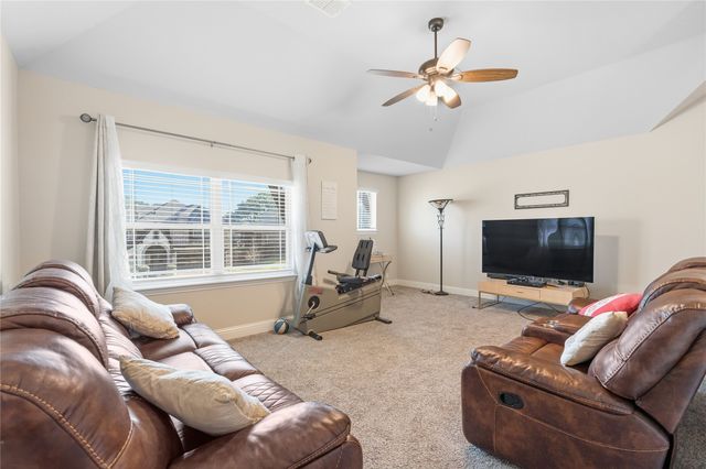 911 Royal Court, Mansfield, TX 76063