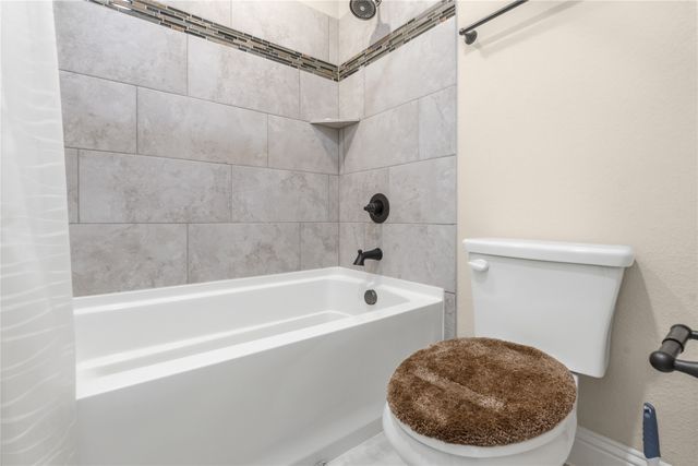 911 Royal Court, Mansfield, TX 76063