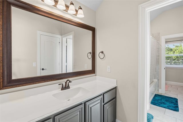 911 Royal Court, Mansfield, TX 76063