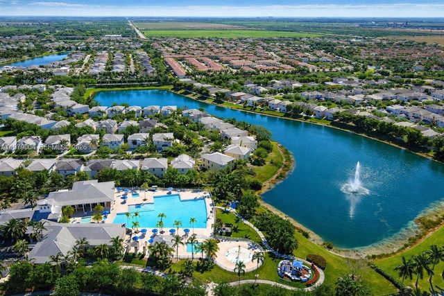 354 NE 35th Ave, Homestead, FL 33033