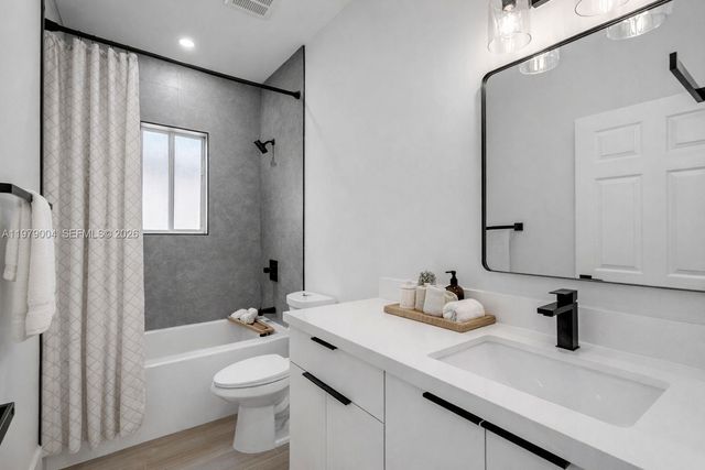 354 NE 35th Ave, Homestead, FL 33033