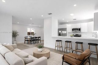 354 NE 35th Ave, Homestead, FL 33033