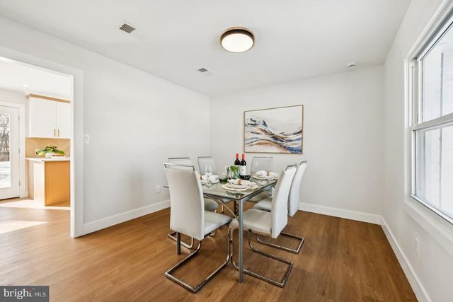 2 SYLVAN LN, Willingboro, NJ 08046