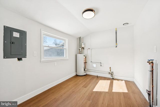 2 SYLVAN LN, Willingboro, NJ 08046