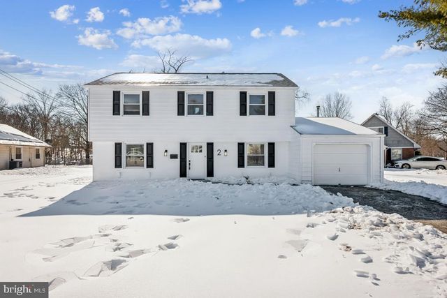 2 SYLVAN LN, Willingboro, NJ 08046