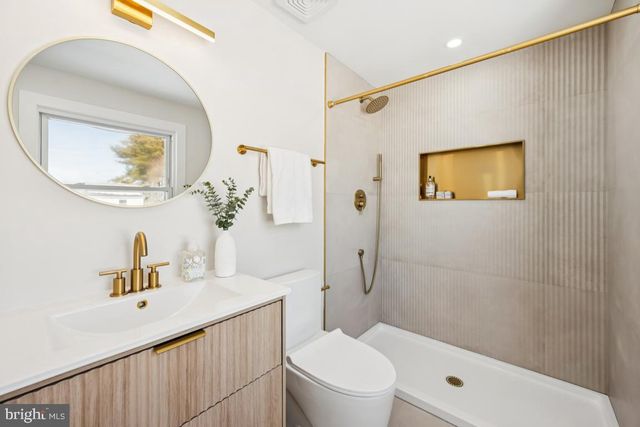 2 SYLVAN LN, Willingboro, NJ 08046