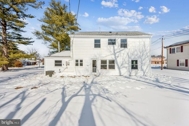 2 SYLVAN LN, Willingboro, NJ 08046