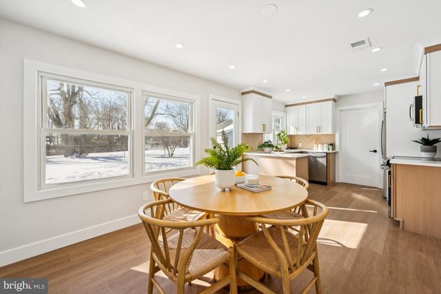 2 SYLVAN LN, Willingboro, NJ 08046