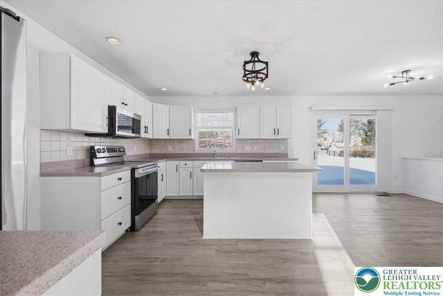 2301 Goldenrod Drive, Lower Macungie Twp, PA 18062