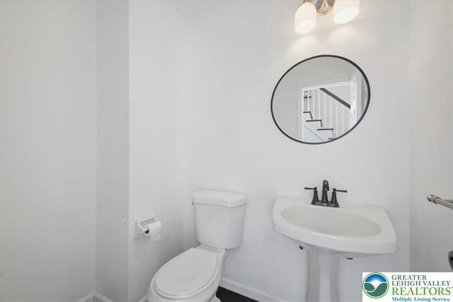 2301 Goldenrod Drive, Lower Macungie Twp, PA 18062