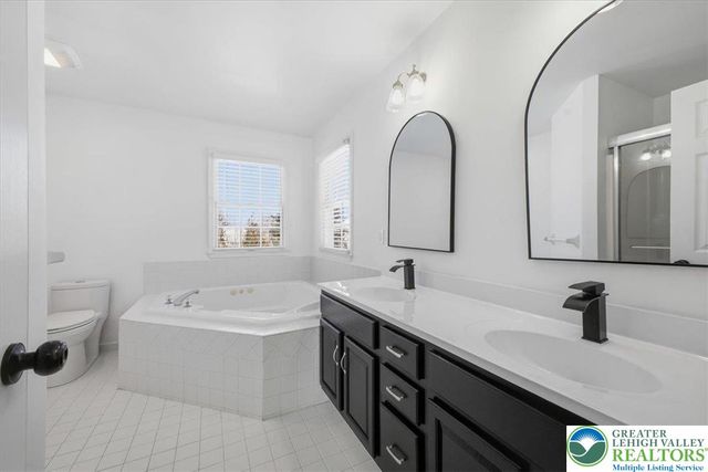 2301 Goldenrod Drive, Lower Macungie Twp, PA 18062