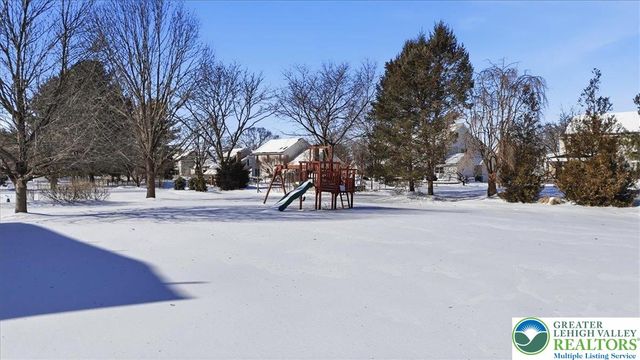 2301 Goldenrod Drive, Lower Macungie Twp, PA 18062