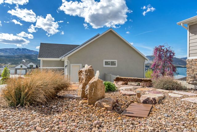 6628 W SKY BIRD CIR, Herriman, UT 84096