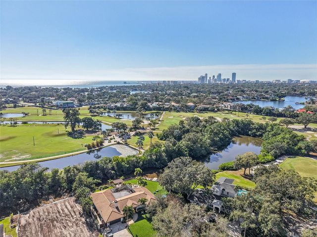 126 RICARDO WAY NE, St Petersburg, FL 33704