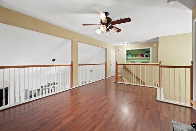 405 Spencer Landing W, La Porte, TX 77571