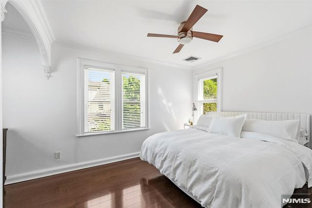 209 W Passaic Avenue, Rutherford, NJ 07070