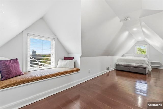 209 W Passaic Avenue, Rutherford, NJ 07070