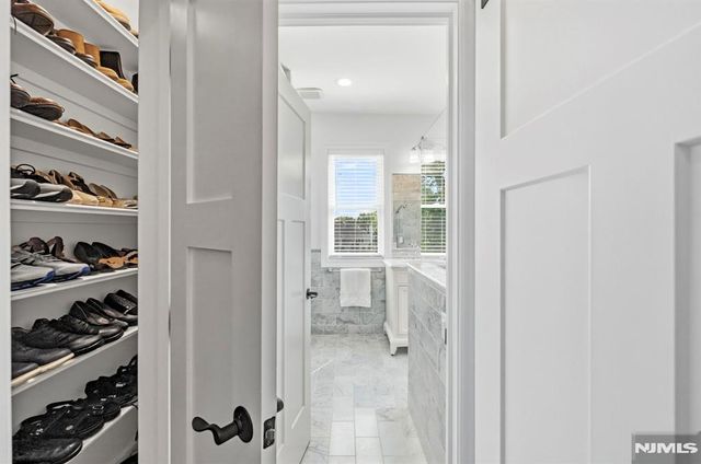 209 W Passaic Avenue, Rutherford, NJ 07070
