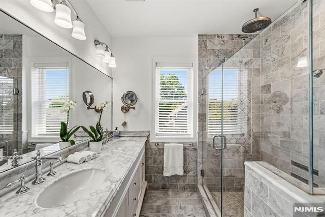 209 W Passaic Avenue, Rutherford, NJ 07070