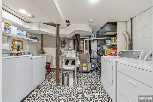 209 W Passaic Avenue, Rutherford, NJ 07070