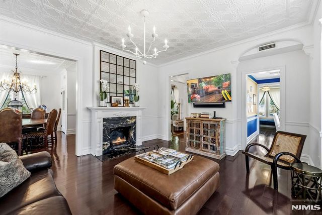209 W Passaic Avenue, Rutherford, NJ 07070