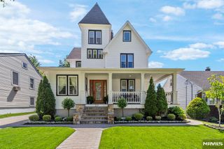 209 W Passaic Avenue, Rutherford, NJ 07070