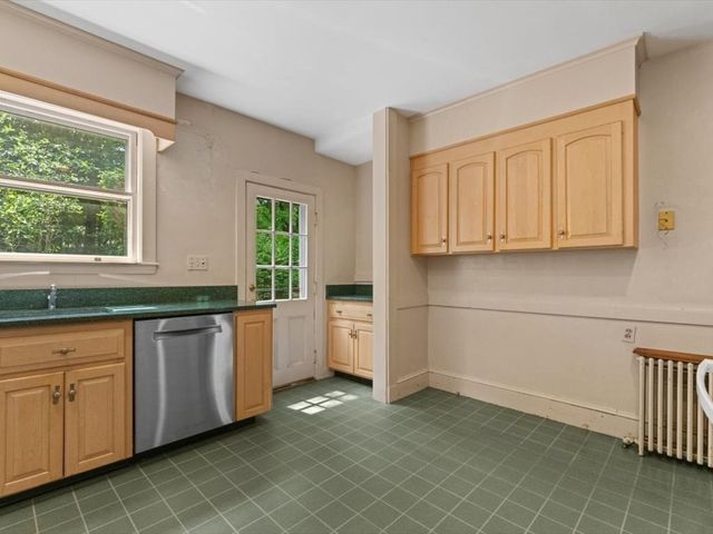 10 Park Lane, Walpole, MA 02032