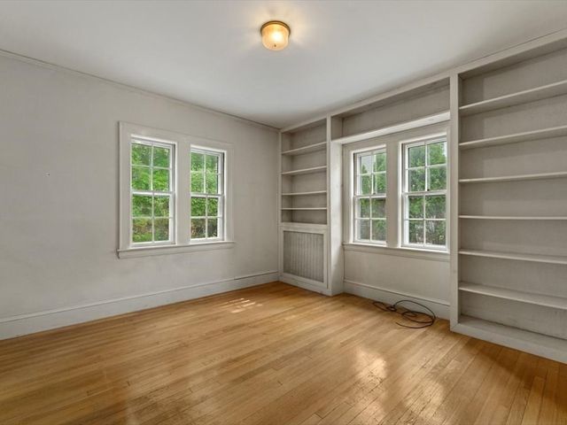10 Park Lane, Walpole, MA 02032