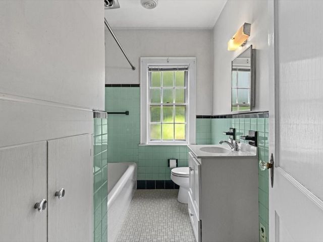 10 Park Lane, Walpole, MA 02032