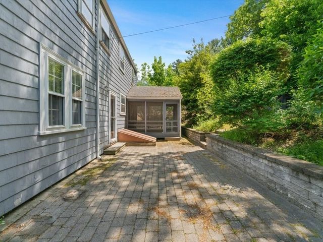 10 Park Lane, Walpole, MA 02032
