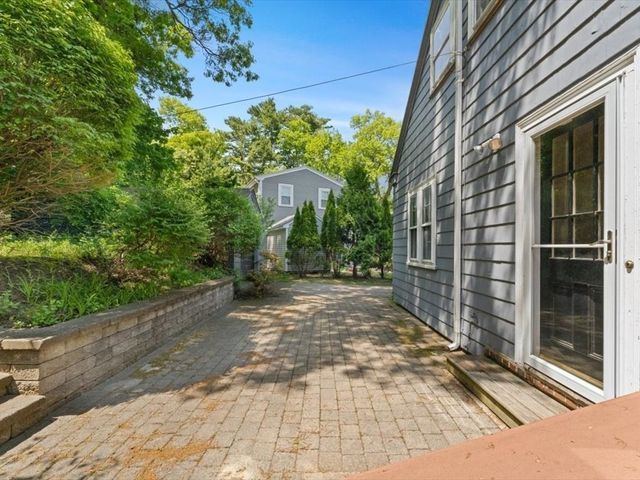 10 Park Lane, Walpole, MA 02032
